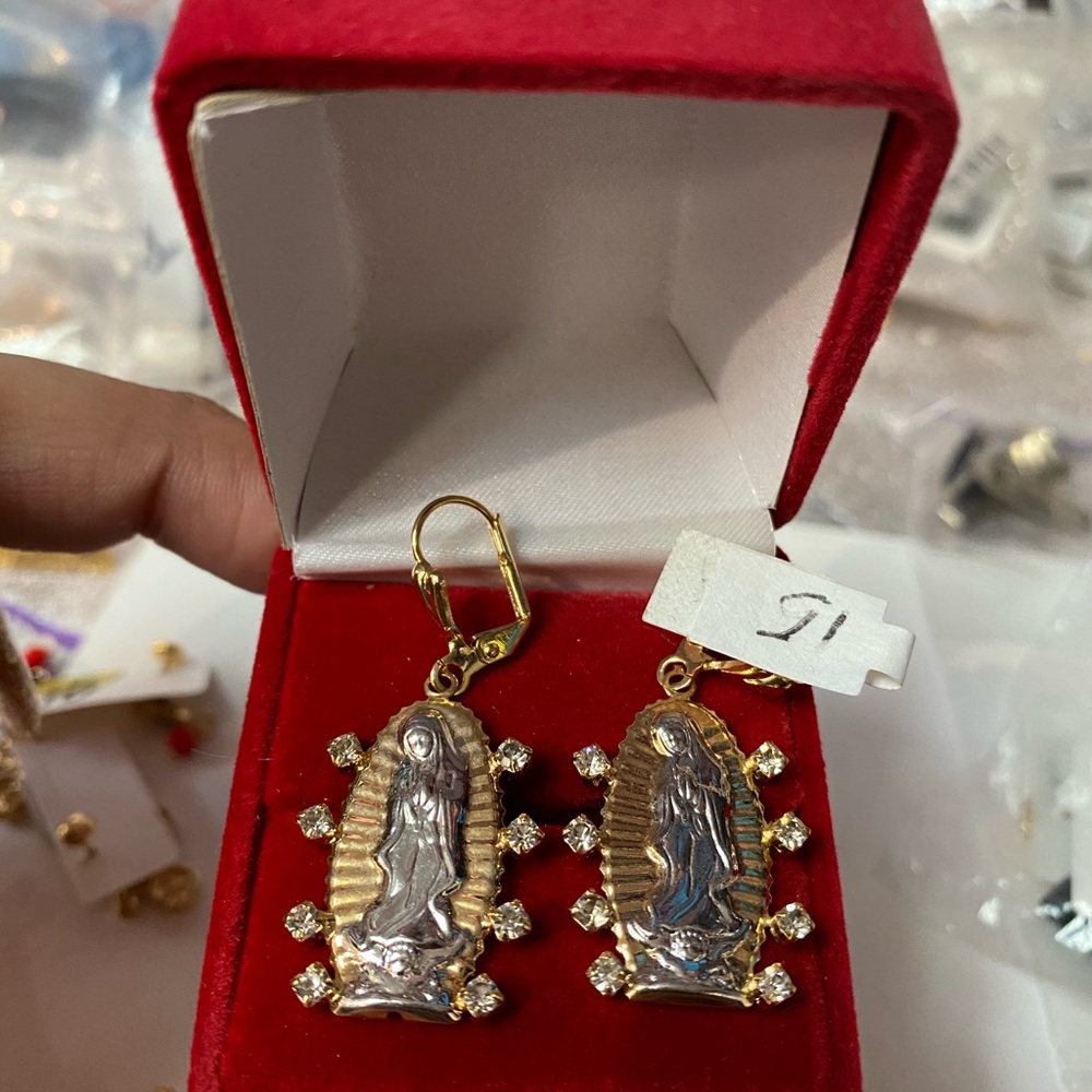 18k gold plated Virgin Mary design